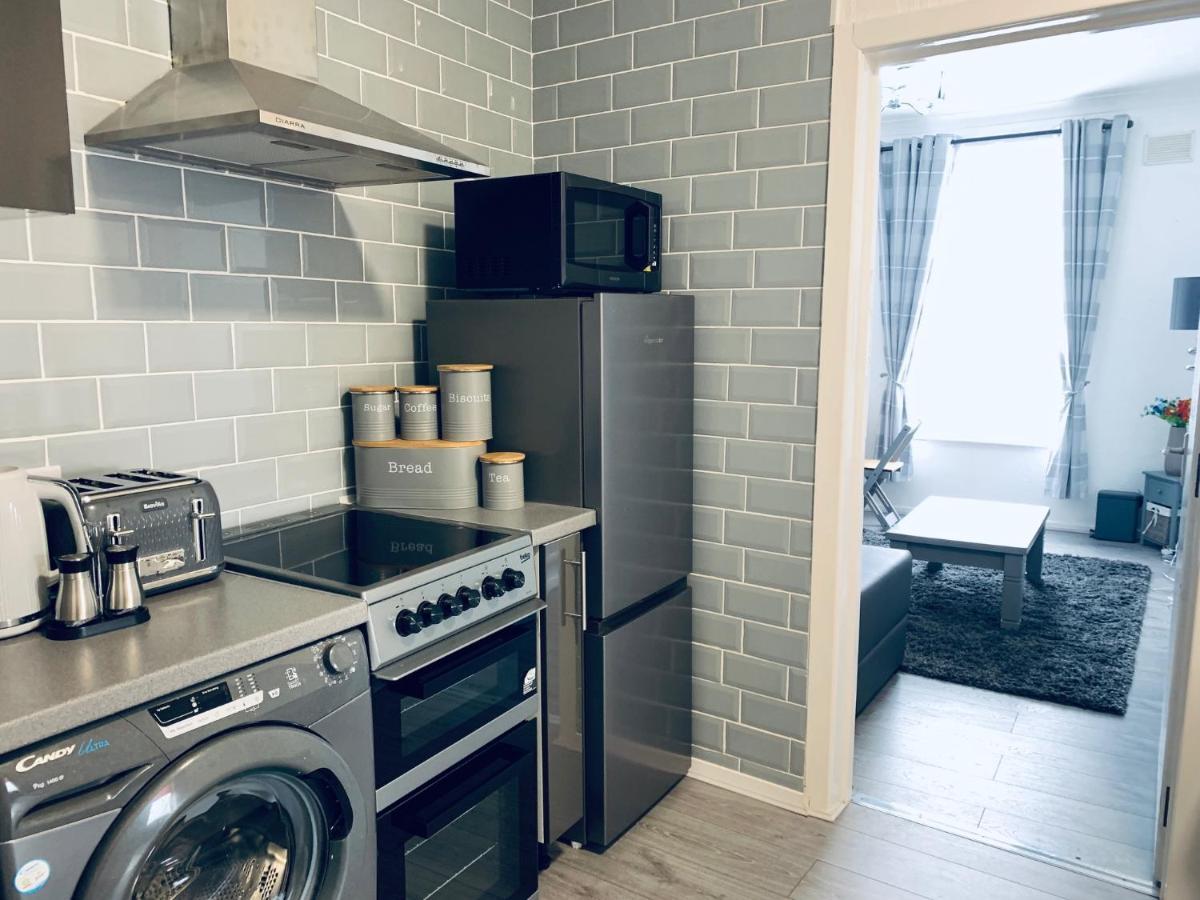 The Whitehouse Holiday Apartments Blackpool Bagian luar foto